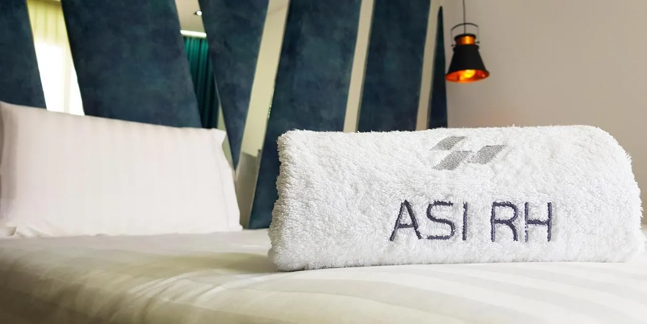 Asi Rooftop Hotel Sarandë 4*,  Albania