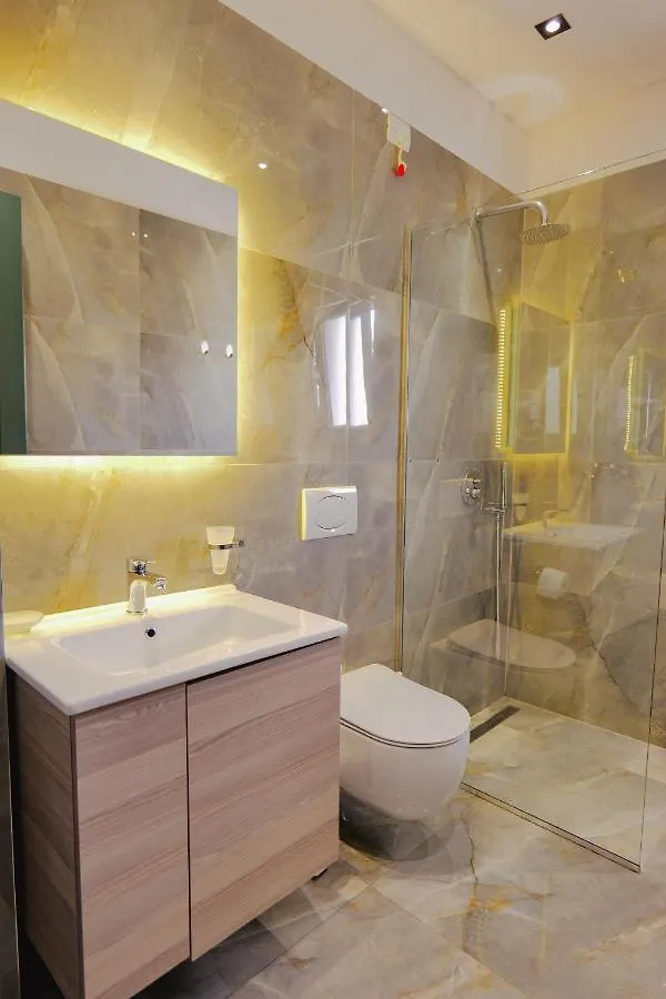 ****  Asi Rooftop Hotel Sarandë Albania