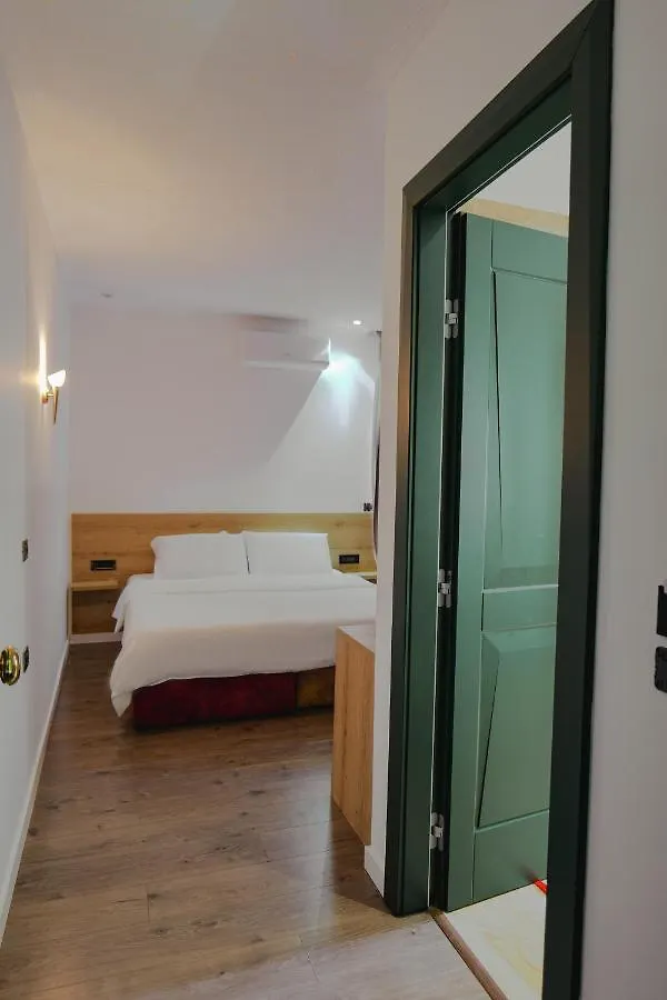 Asi Rooftop Hotel Sarandë