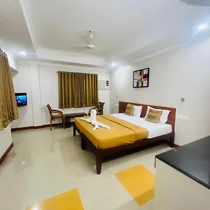 https://kalluvalappil-holiday-inn.kerala-hotels.net