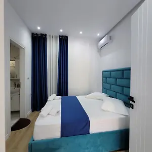 Pensión Luxury Room's By Lika, Sarandë