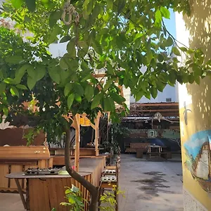 tirana-backpacker-hostel.hotels-in-tirana.com/