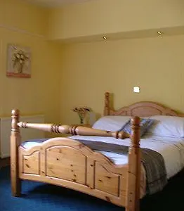 https://the-kings-arms-oakworth.yorkshirehotels.net