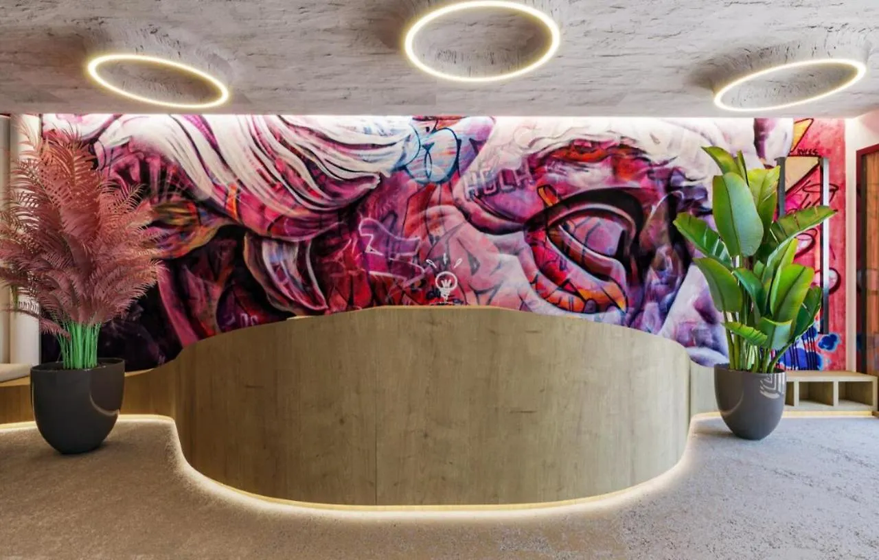 Asi Rooftop Hotel Sarandë
